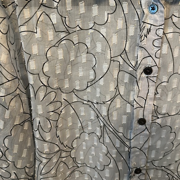 Beautiful Contrast Blouse - Picture 3 of 5